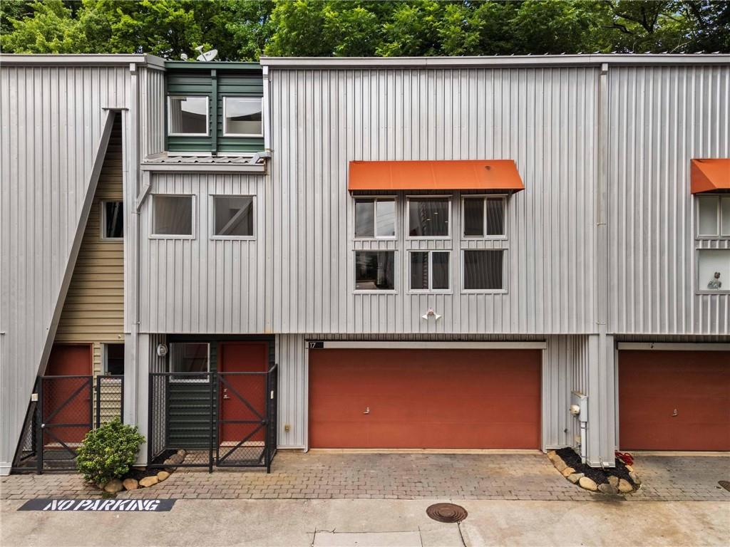 920 Memorial Drive Se Unit 17 Property Photo 2