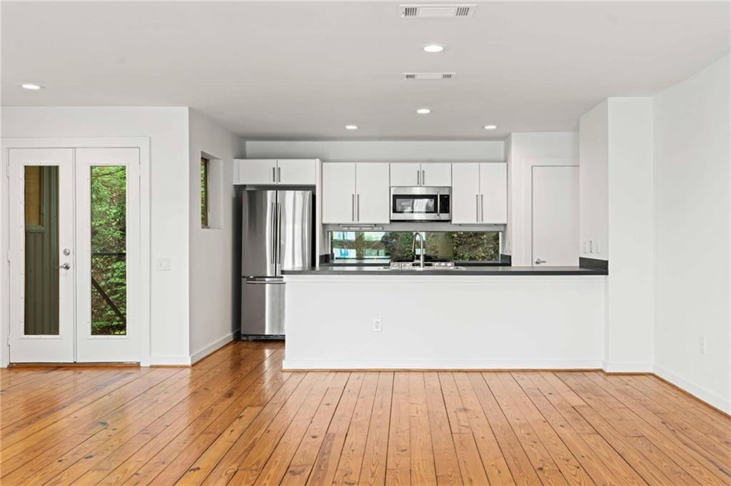 920 Memorial Drive Se Unit 17 Property Photo 14