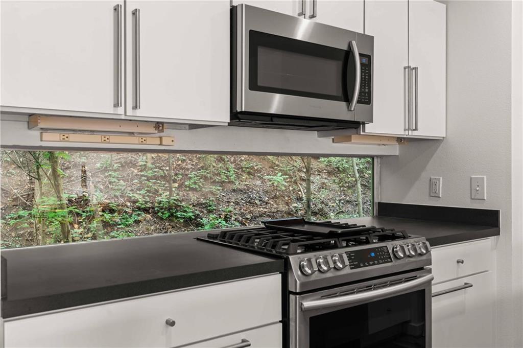 920 Memorial Drive Se Unit 17 Property Photo 15