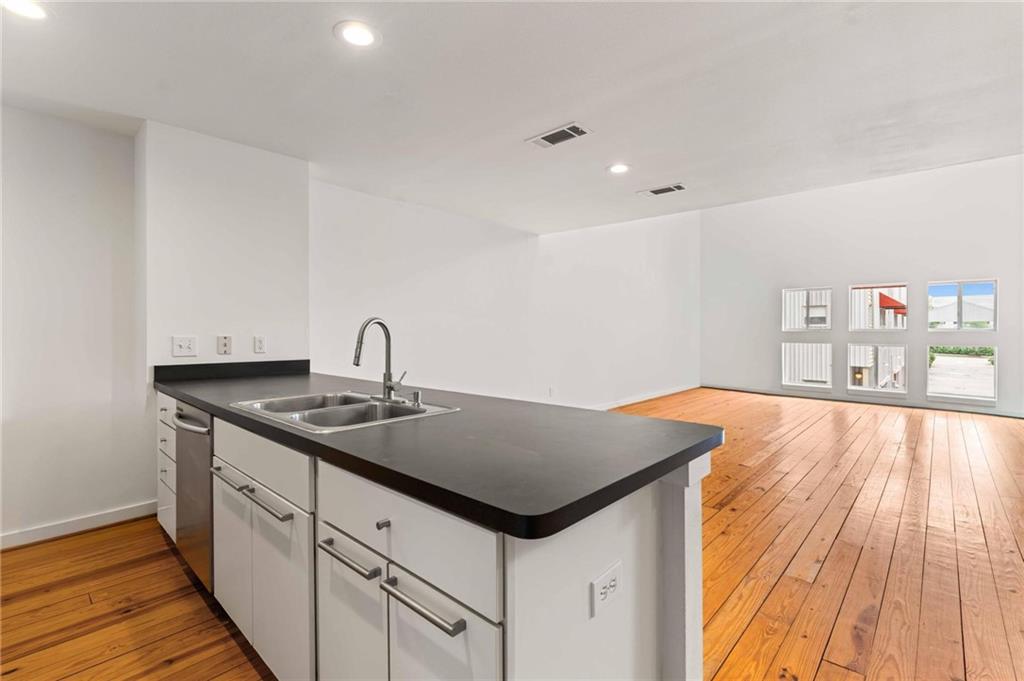 920 Memorial Drive Se Unit 17 Property Photo 17
