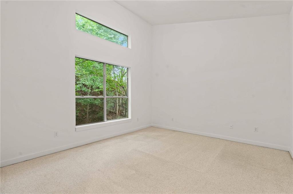 920 Memorial Drive Se Unit 17 Property Photo 23