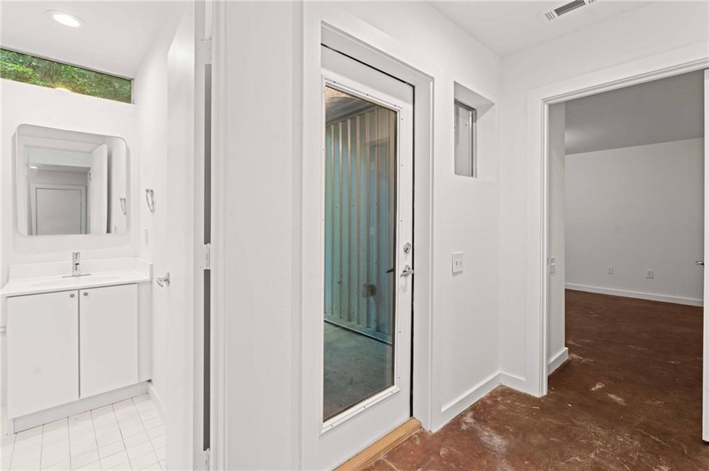 920 Memorial Drive Se Unit 17 Property Photo 33