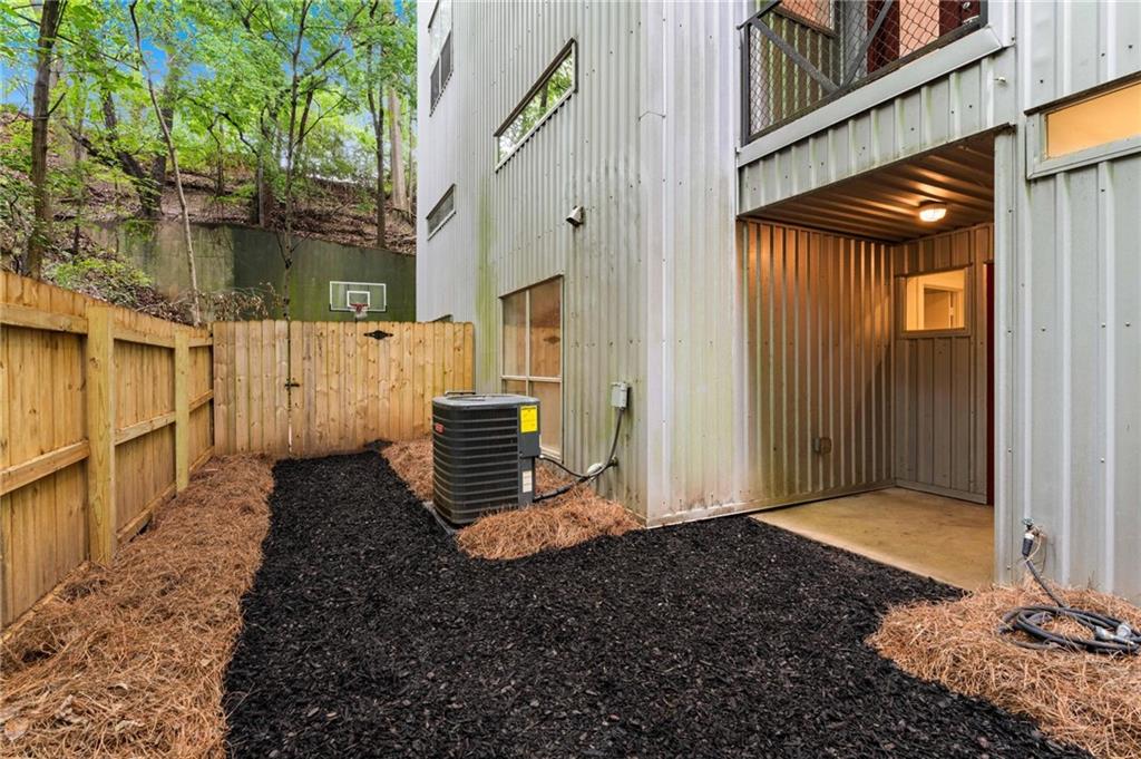 920 Memorial Drive Se Unit 17 Property Photo 39