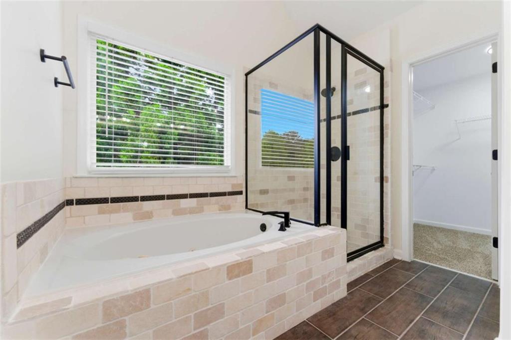 101 Copper Trail Property Photo 5