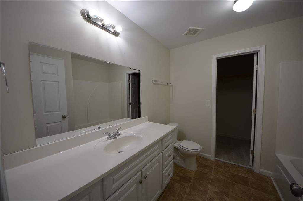 1550 Persimmon Trace Property Photo 32