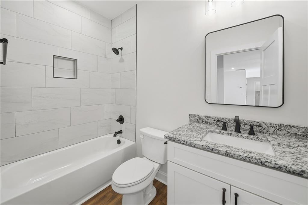 176 Windsor Way Property Photo 35