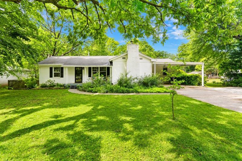 3972 N Peachtree Property Photo 1