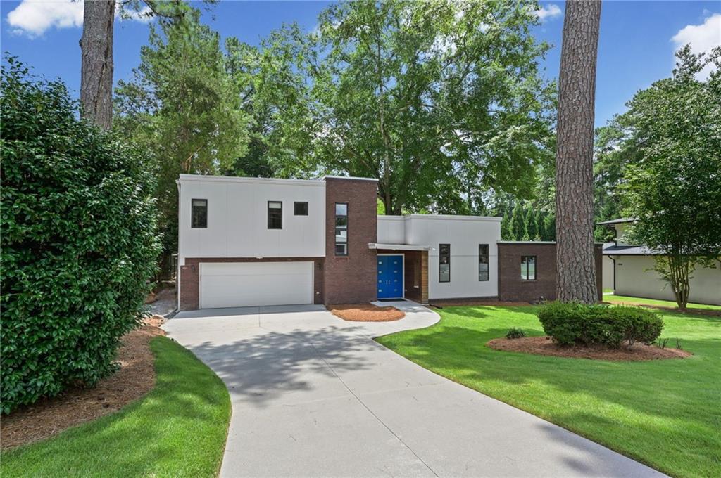 2223 Meadowvale Drive Ne Property Photo 1
