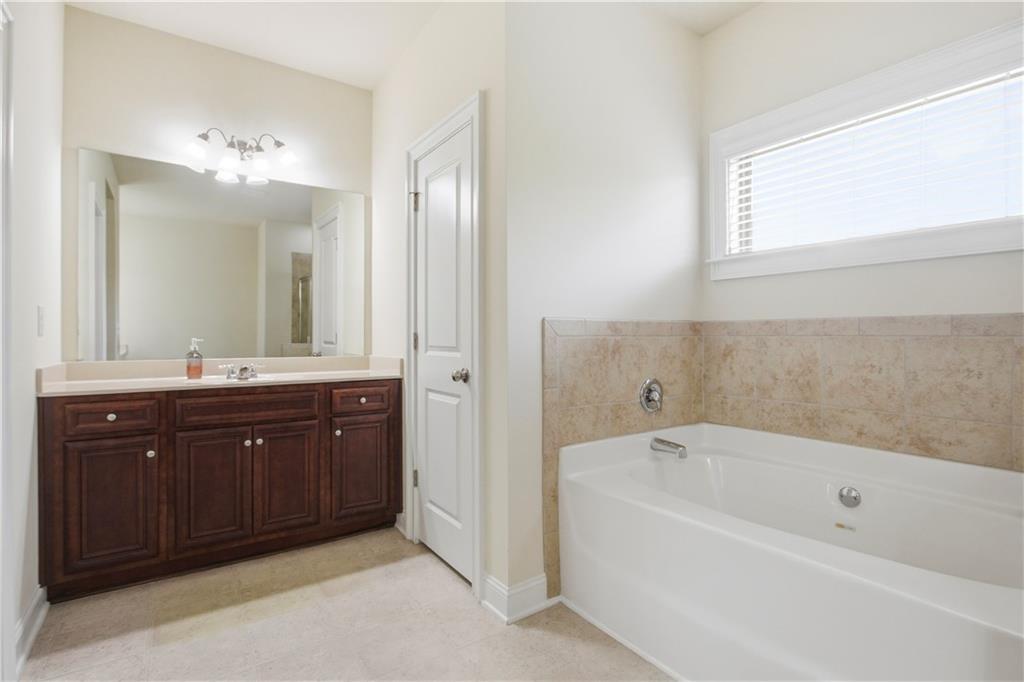 1220 Wesleyan Place Property Photo 37