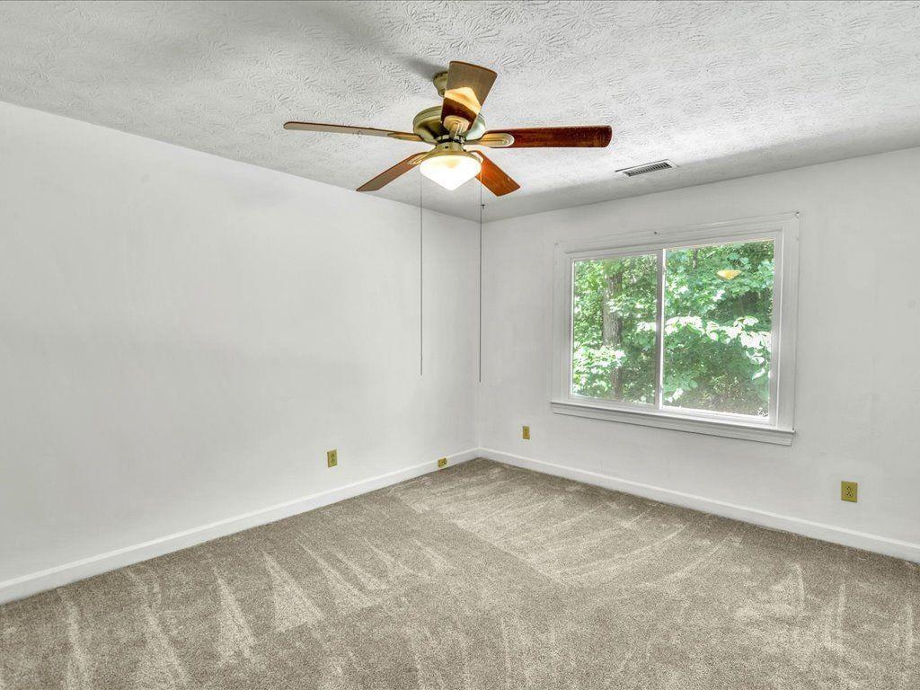 27 Planters Drive Property Photo 38