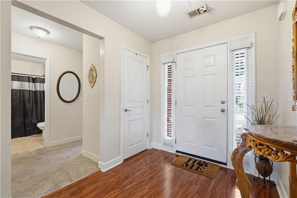 4901 Summersun Drive Property Photo 3