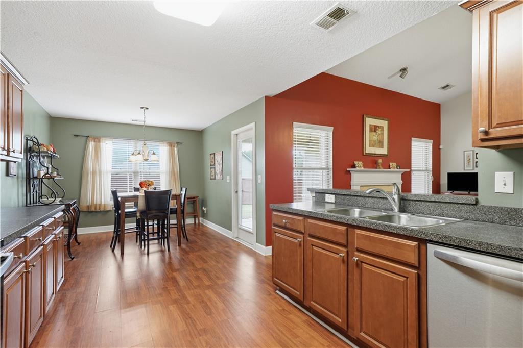 4901 Summersun Drive Property Photo 14
