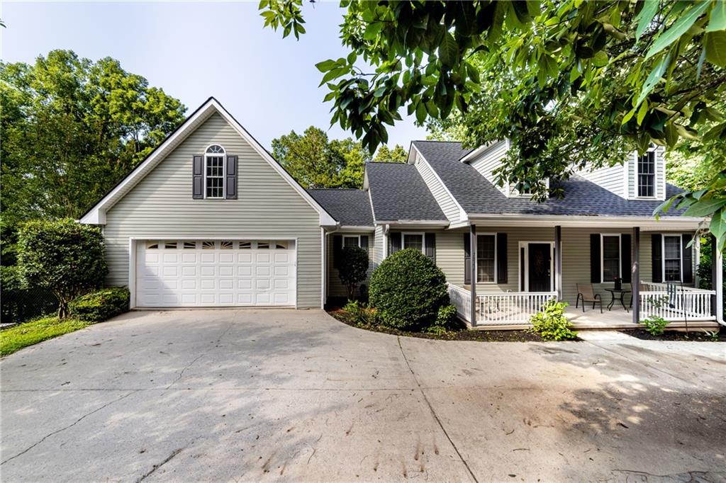 7822 Beachwood Drive Property Photo 1