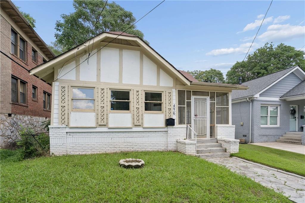 496 Angier Avenue Ne Property Photo 1