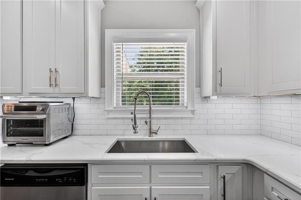 2098 Harmony Drive Property Photo 20