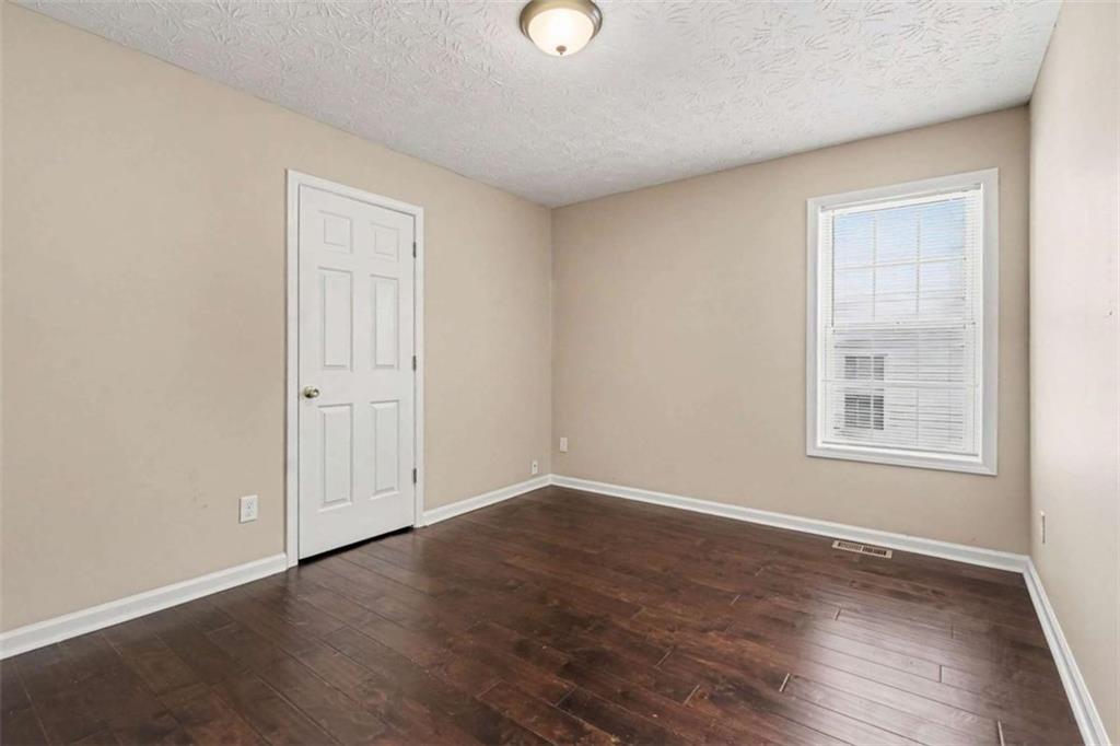 2075 Heatherton Road Property Photo 11