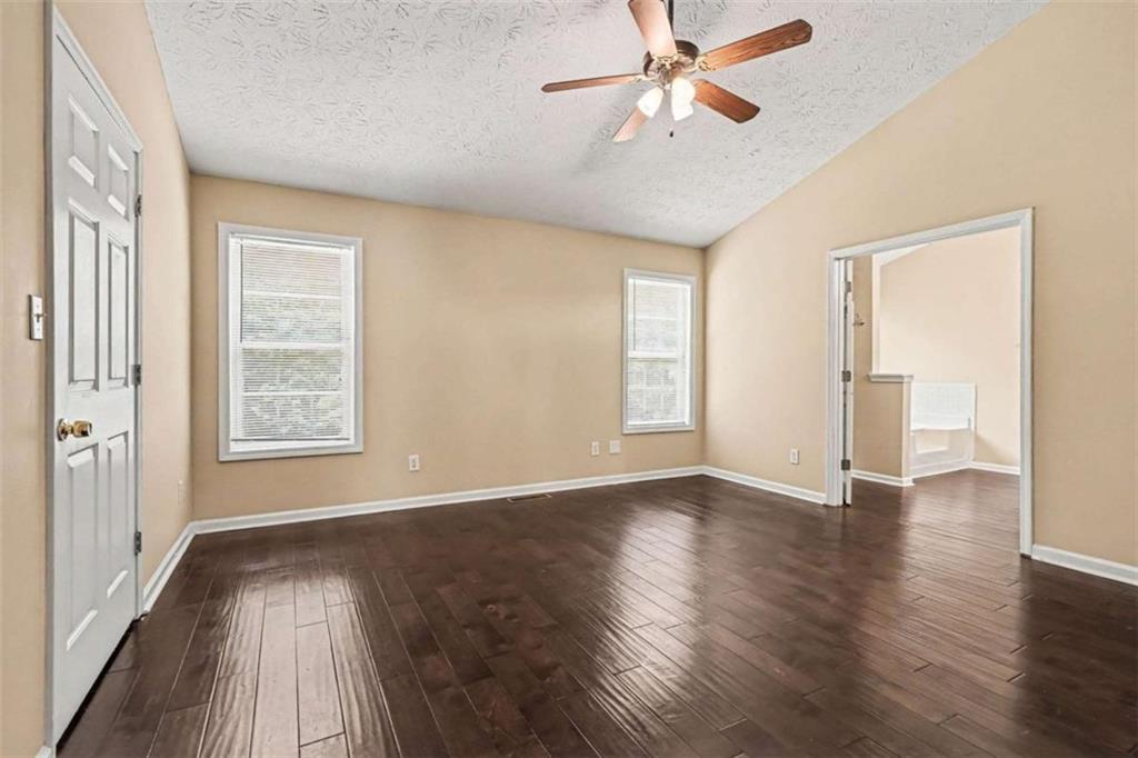 2075 Heatherton Road Property Photo 13