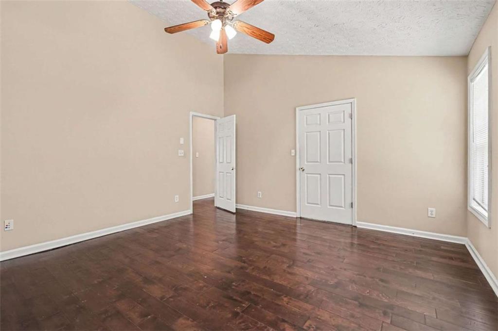 2075 Heatherton Road Property Photo 14