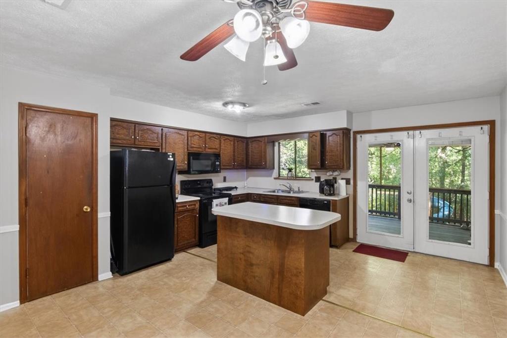 6932 Buckeye Way Property Photo 7