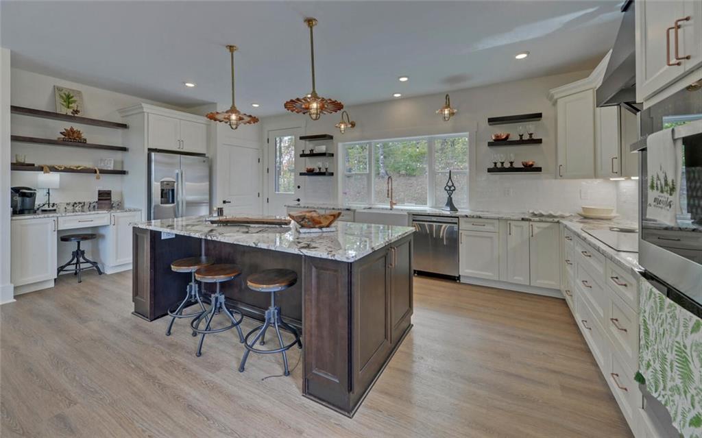 7787573 Property Photo 9