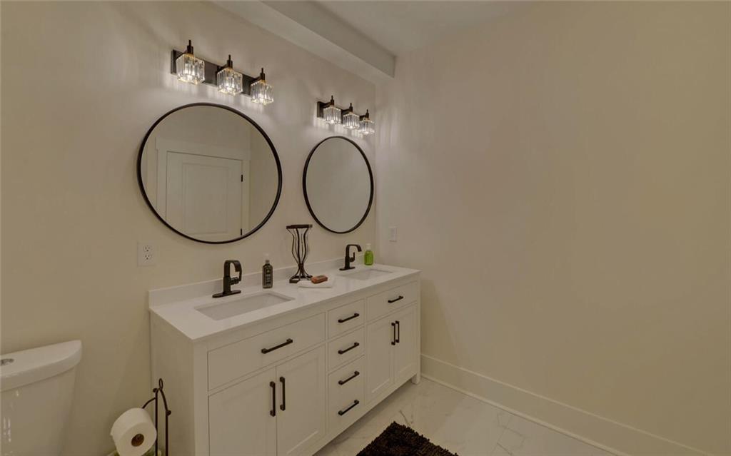 7787573 Property Photo 23