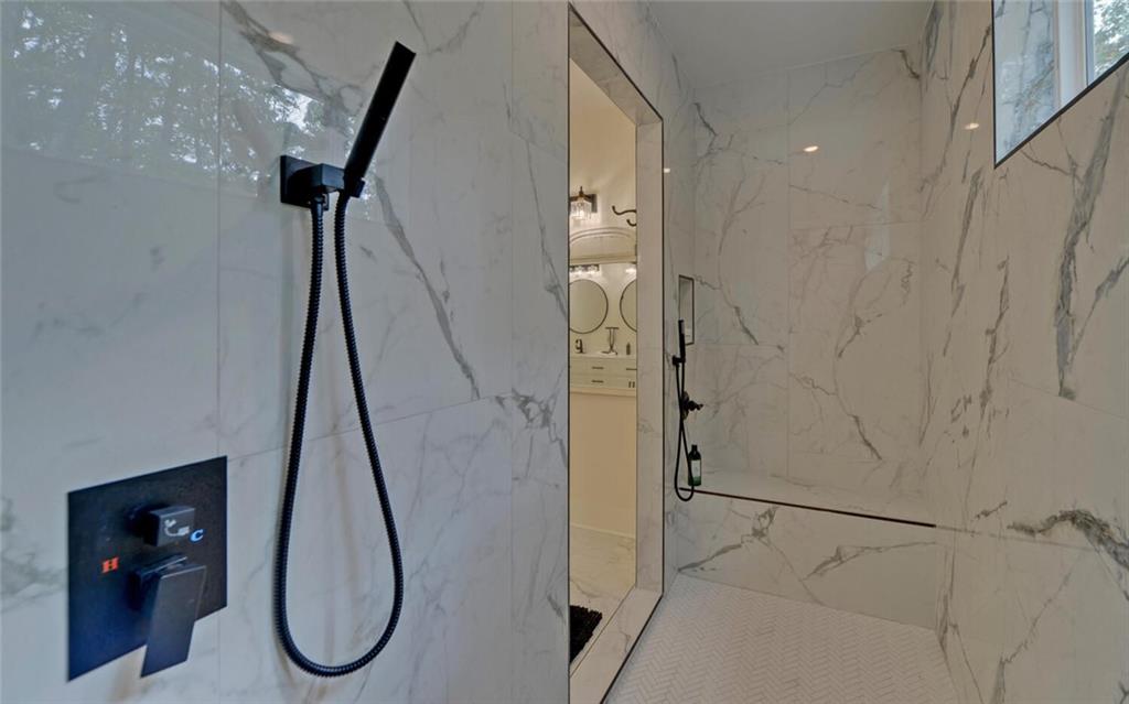 7787573 Property Photo 25