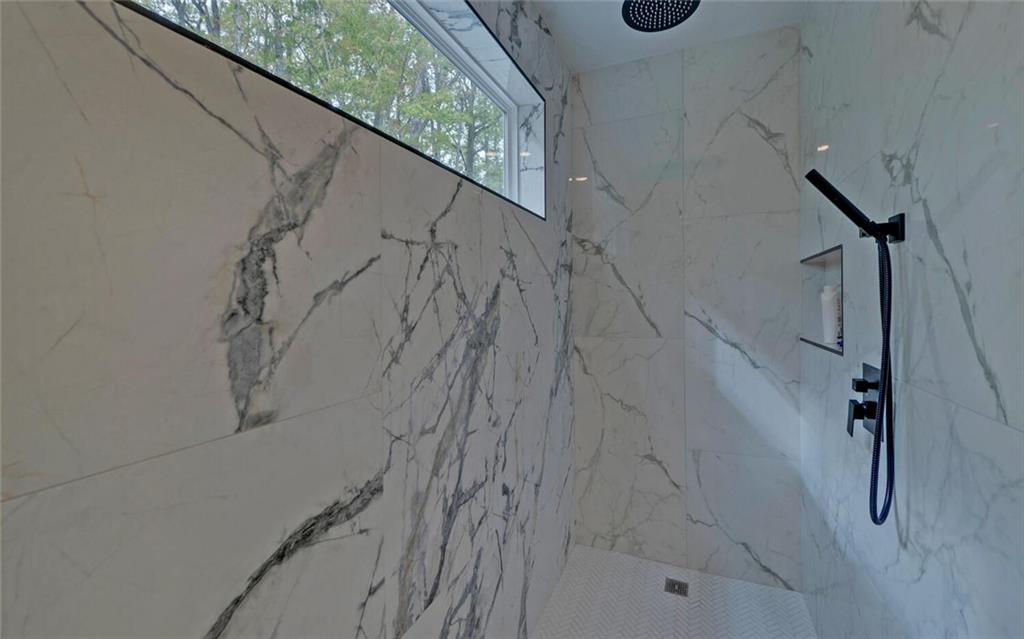7787573 Property Photo 26