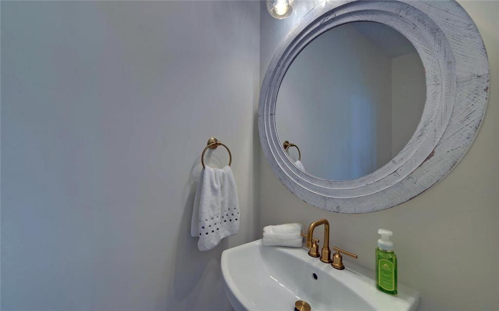 7787573 Property Photo 30