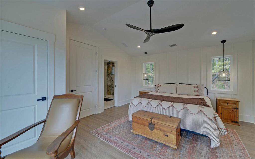 7787573 Property Photo 42
