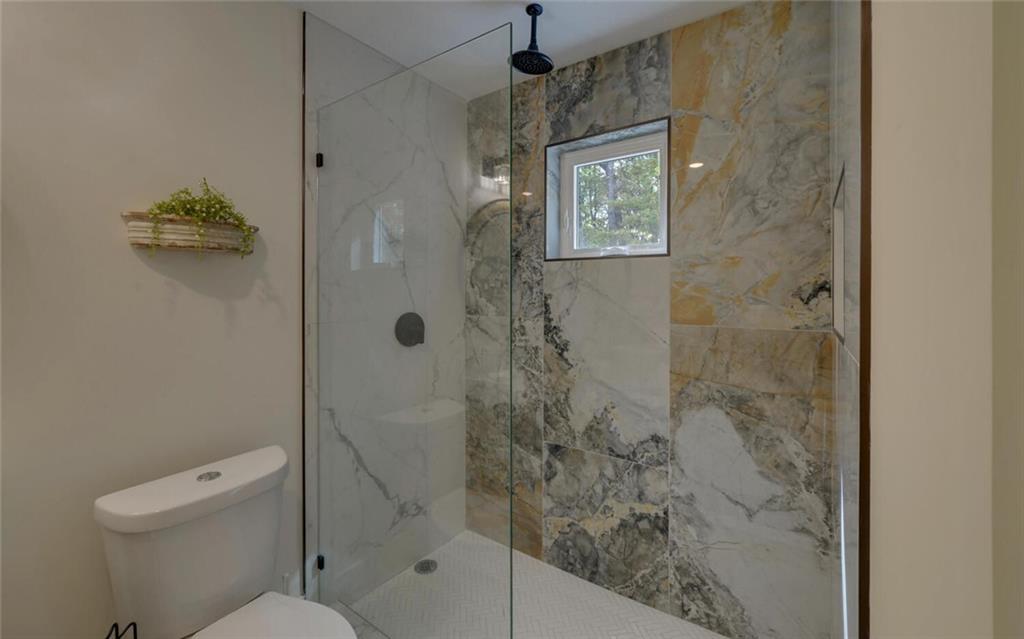 7787573 Property Photo 47