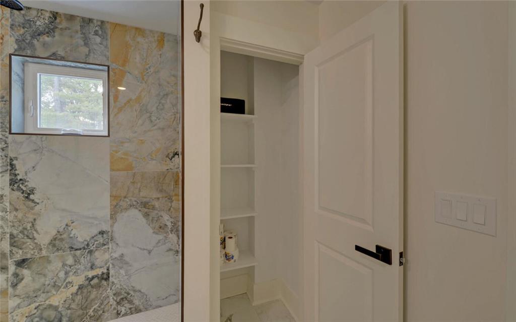 7787573 Property Photo 48