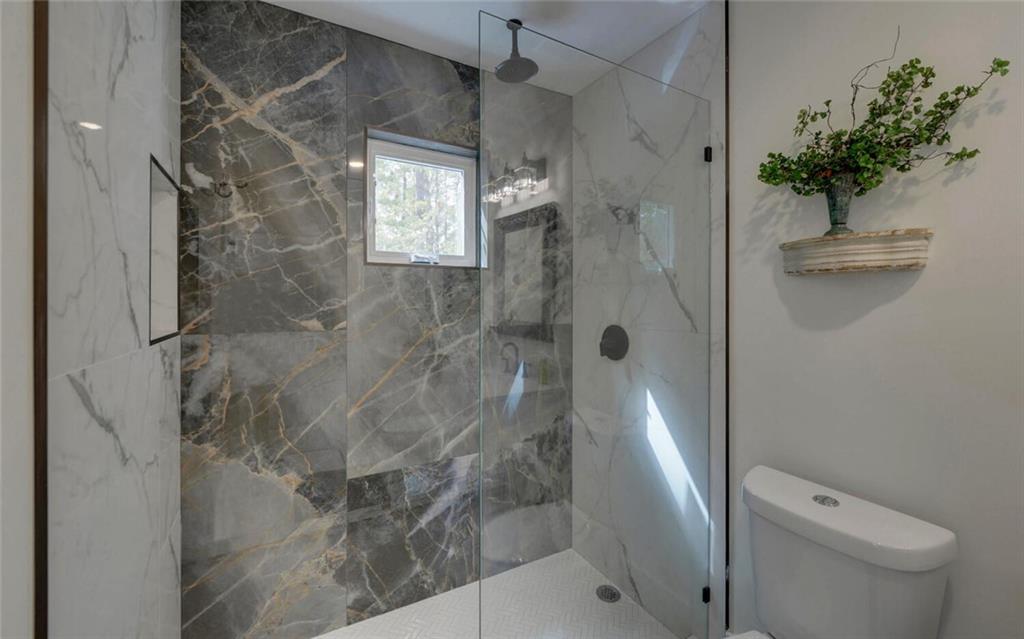 7787573 Property Photo 55