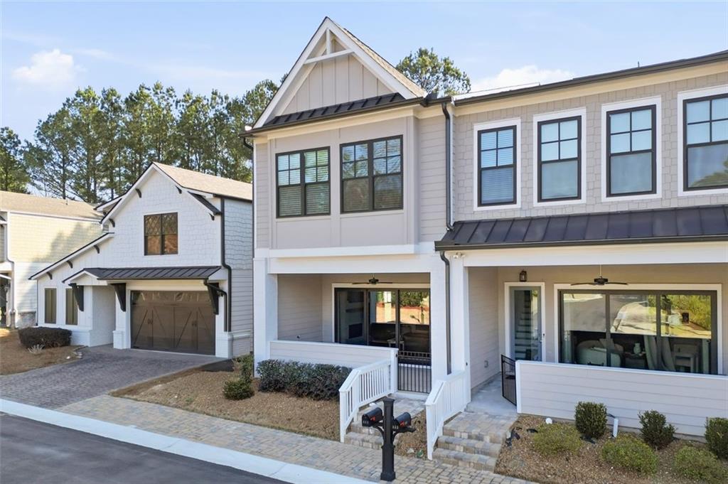 611 Stickley Oak Way Property Photo 3