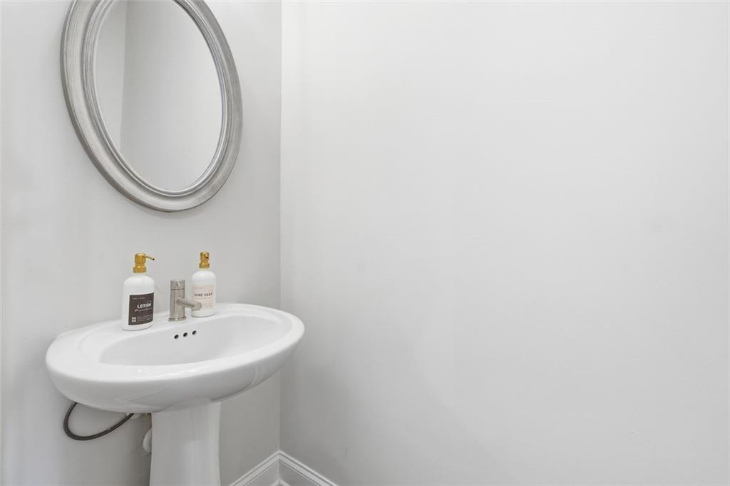 611 Stickley Oak Way Property Photo 8