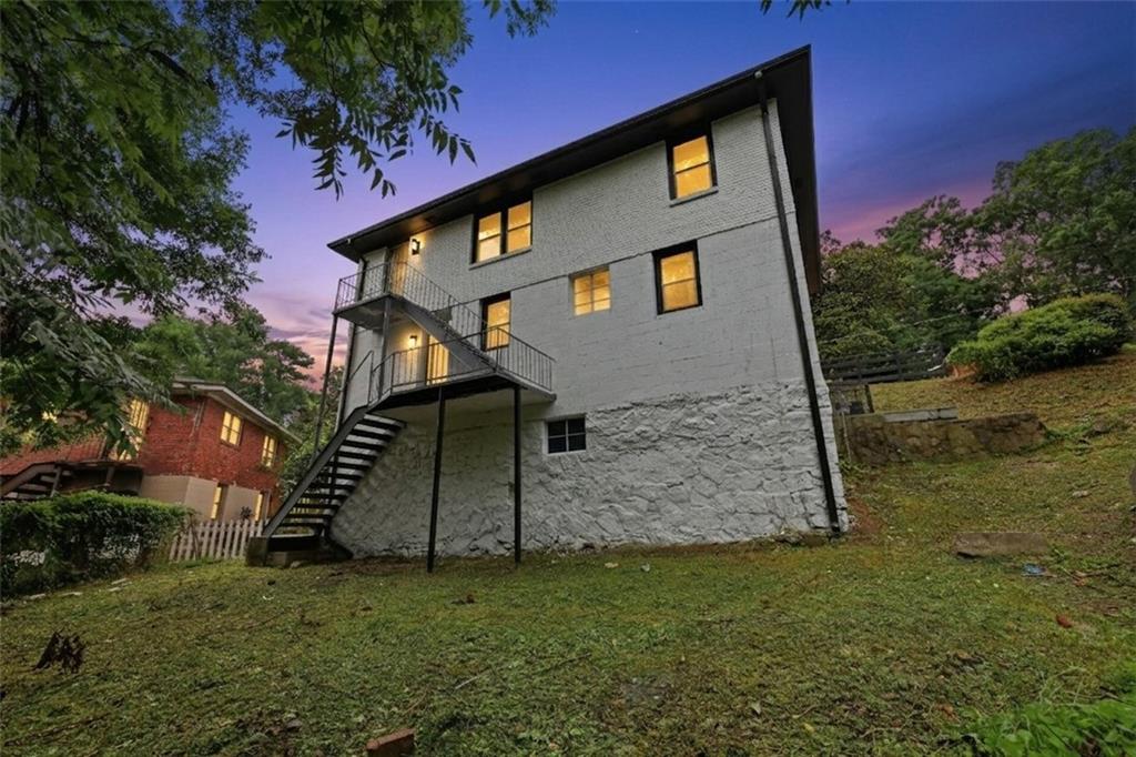 111 Victor Circle Nw Property Photo 3