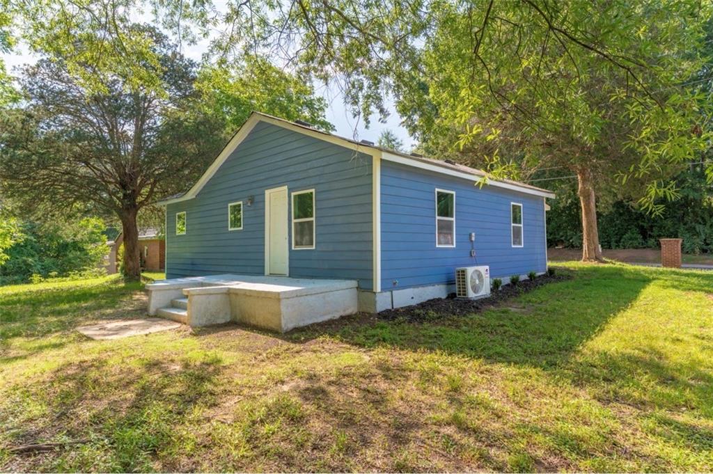 808 Davis Street Property Photo 2