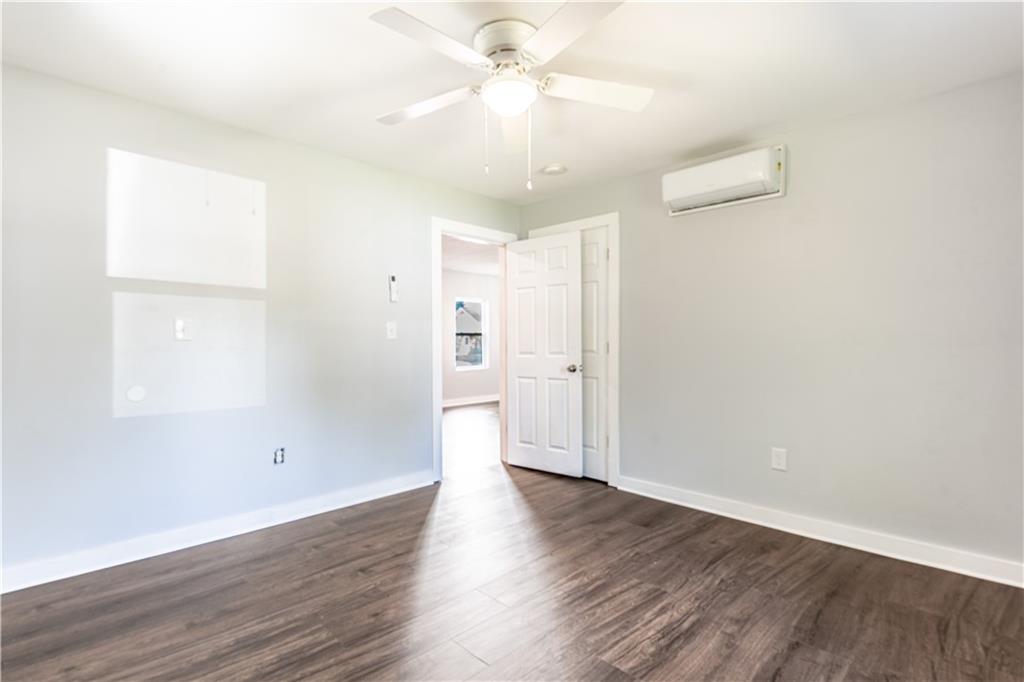 808 Davis Street Property Photo 12