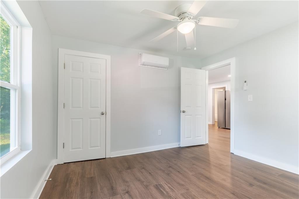 808 Davis Street Property Photo 15
