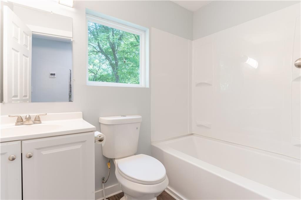 808 Davis Street Property Photo 18