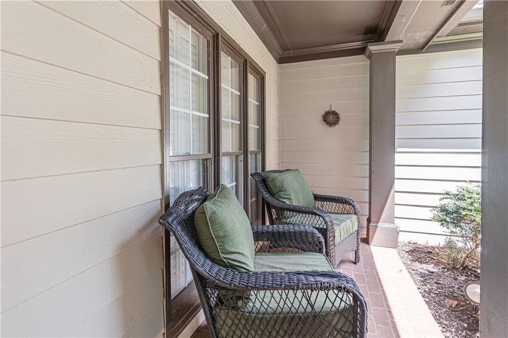 2649 Waters Edge Drive Property Photo 4