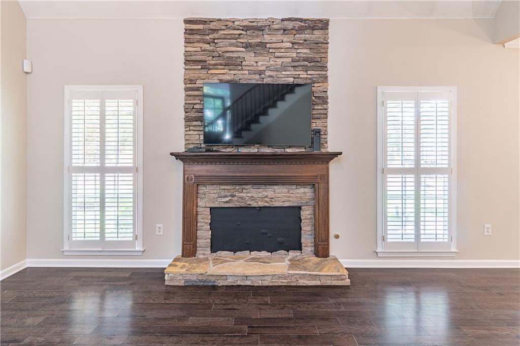 2649 Waters Edge Drive Property Photo 11