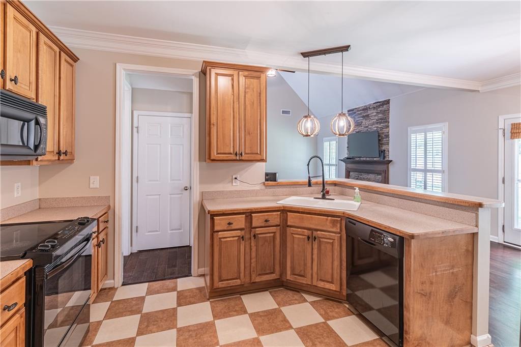 2649 Waters Edge Drive Property Photo 20