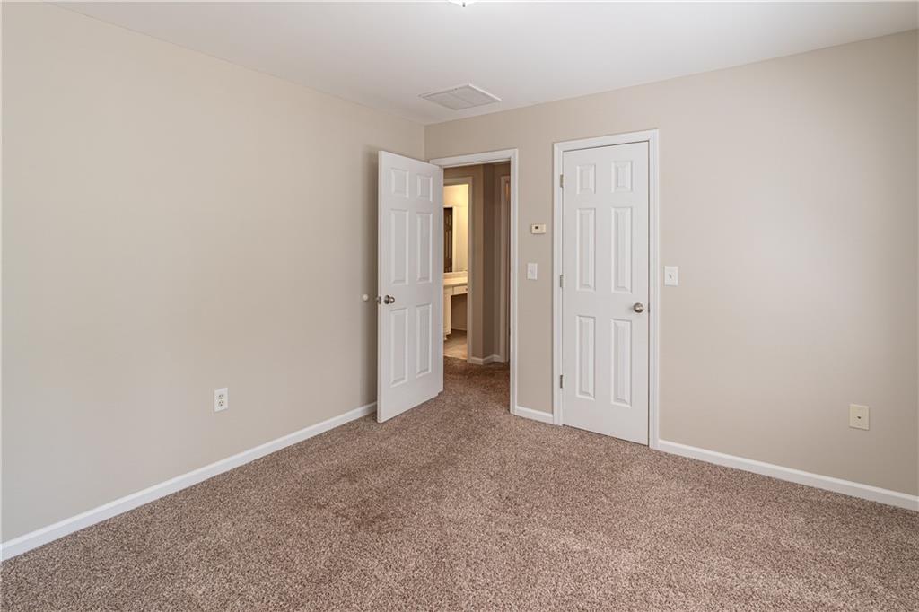 2649 Waters Edge Drive Property Photo 32
