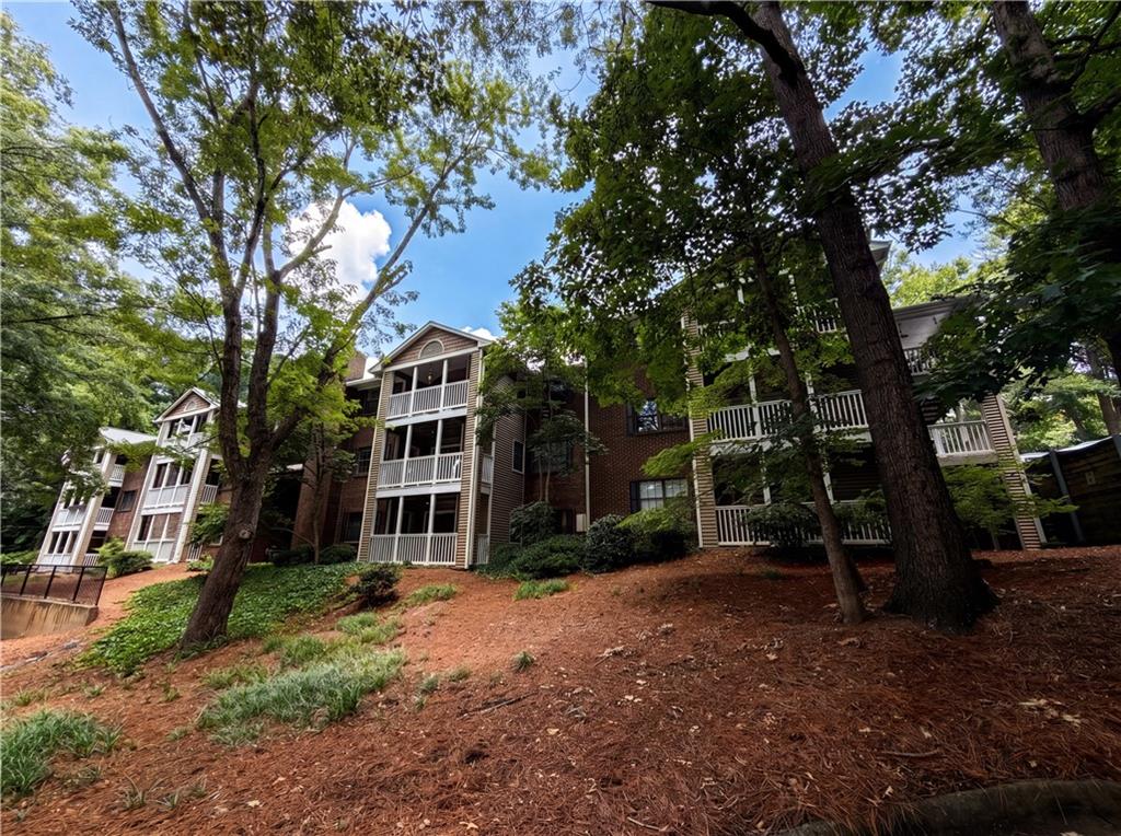507 Barrington Hills Drive Property Photo 3