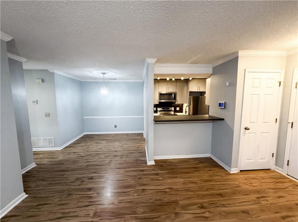 507 Barrington Hills Drive Property Photo 7