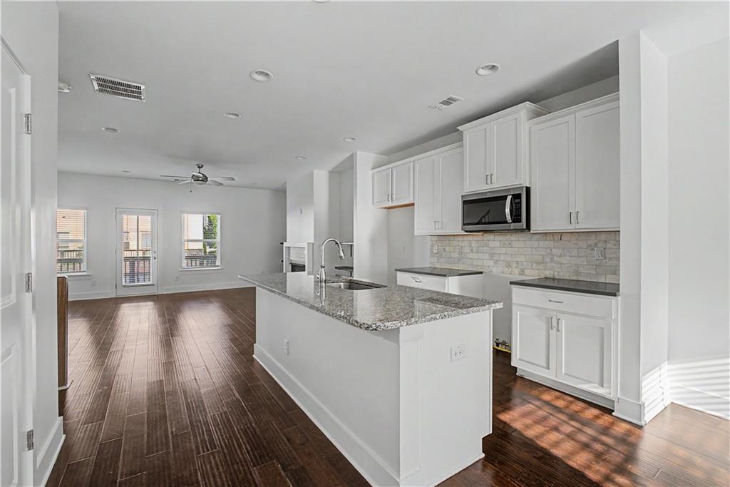 2169 Wiggins Walk Property Photo 6