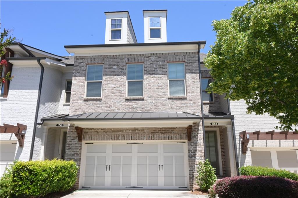 1758 Glenview Park Circle NE Property Photo 1