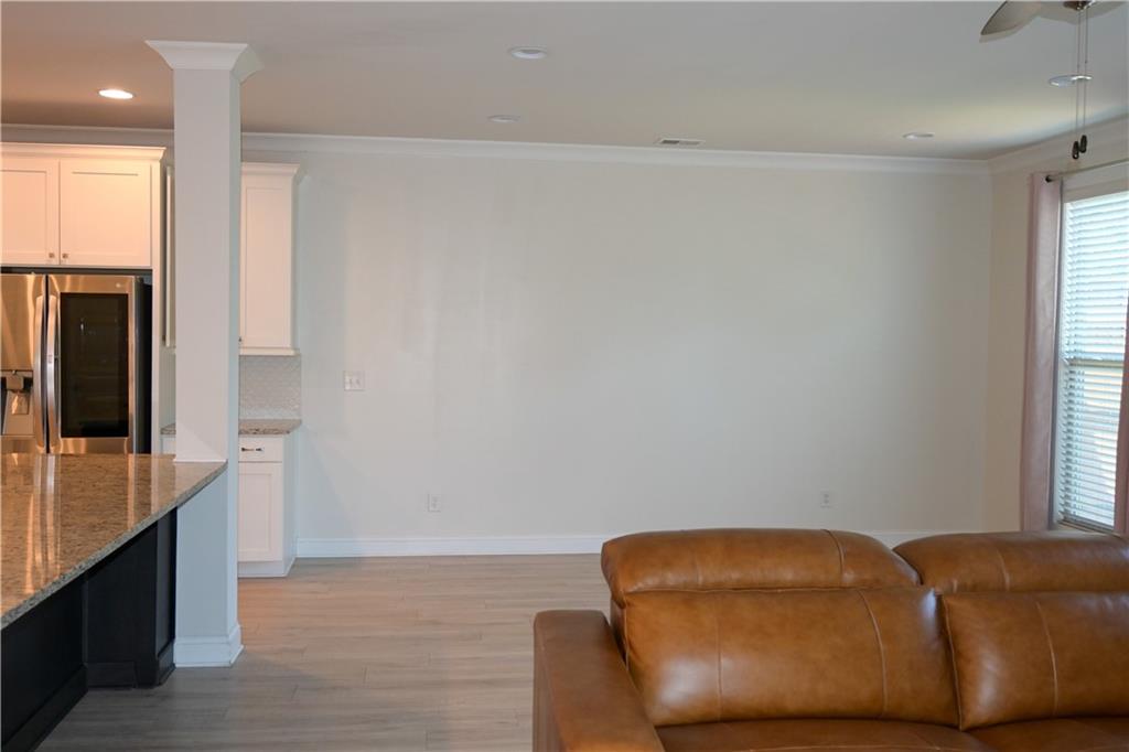 1758 Glenview Park Circle Ne Property Photo 4