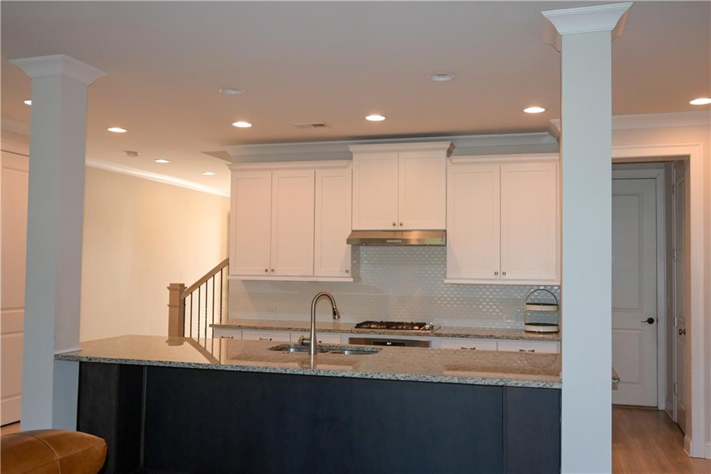 1758 Glenview Park Circle Ne Property Photo 6