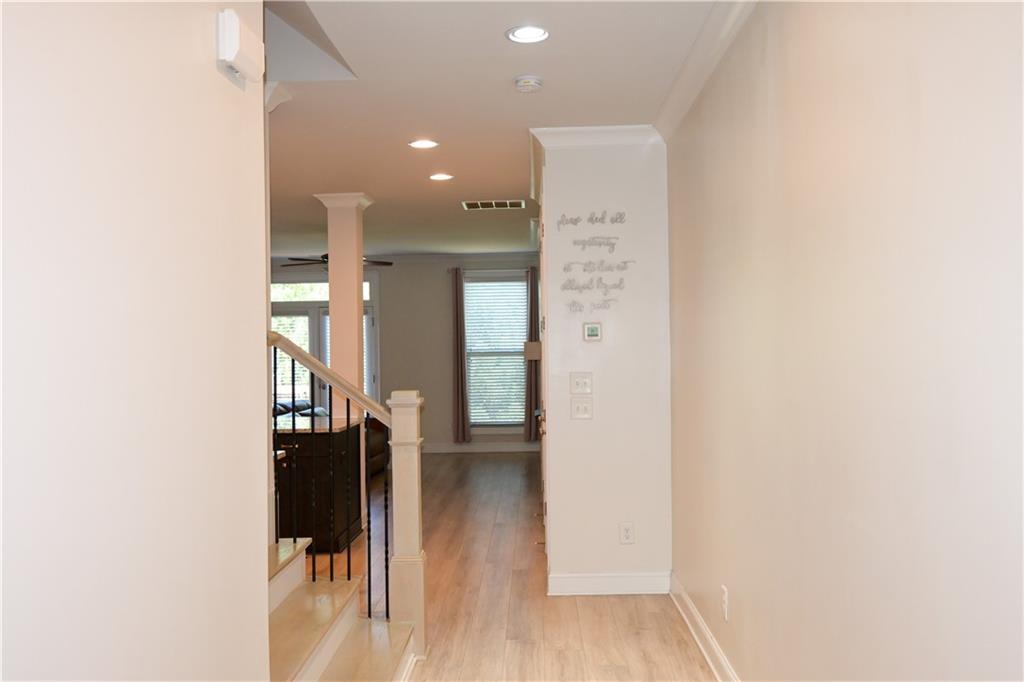 1758 Glenview Park Circle Ne Property Photo 8